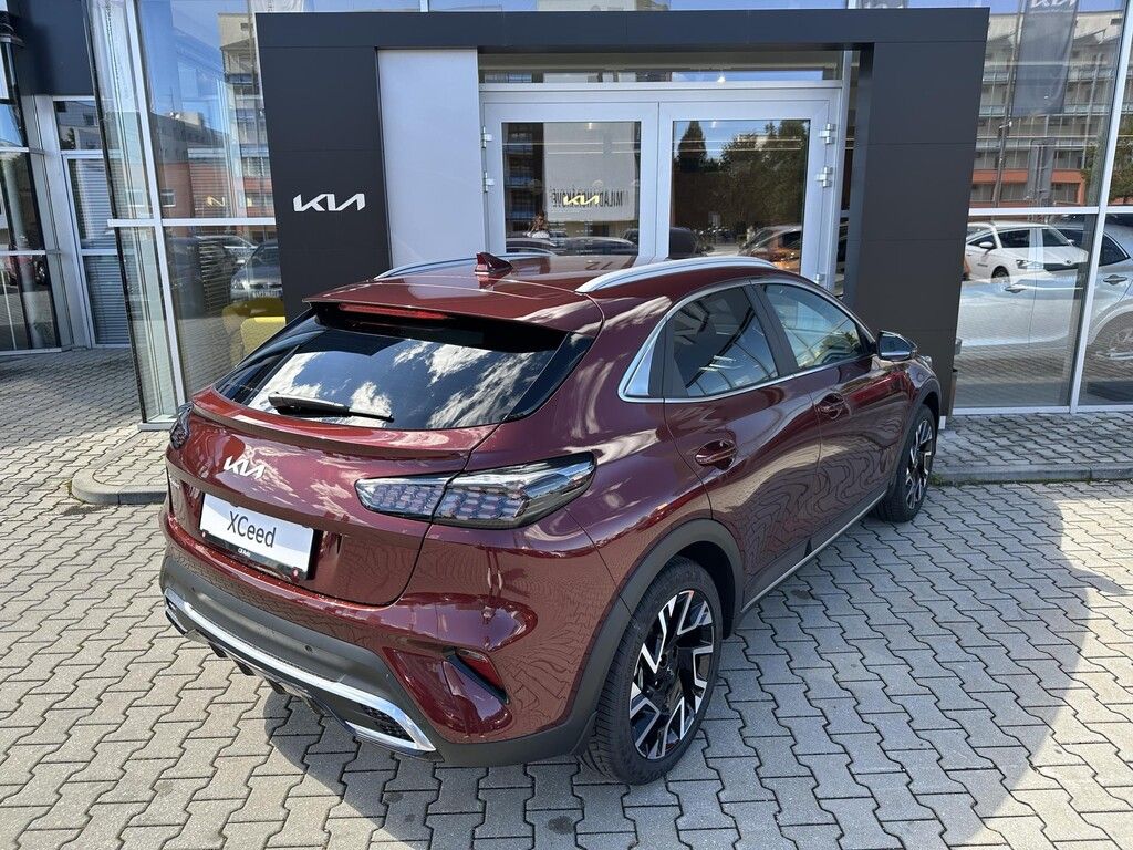 Kia XCee´d, 1,6 T-GDi 7DCT 132 kW STEEL ED - fotka 3