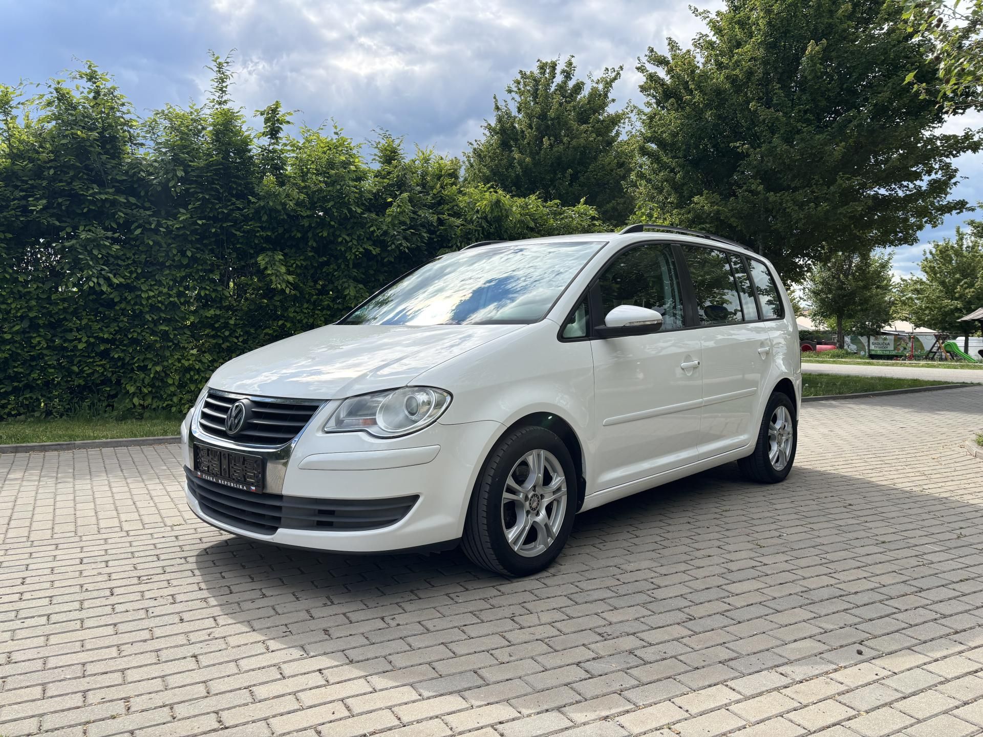 Volkswagen Touran, 1.6 75kw Trendline - fotka 2