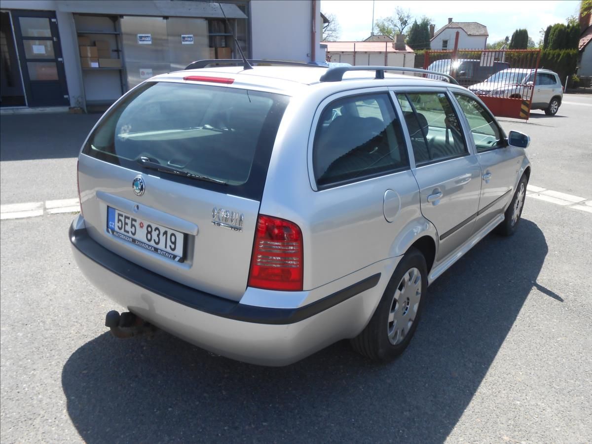 Škoda Octavia, 1,9 TDi 81Kw - fotka 6