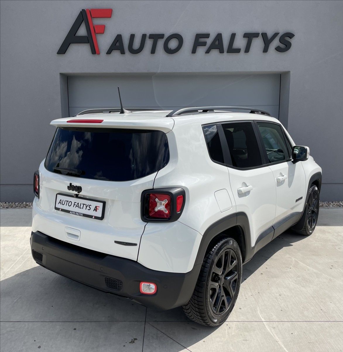 Jeep Renegade, 1,3 i T 110KW AUTOMAT ČR. - fotka 3