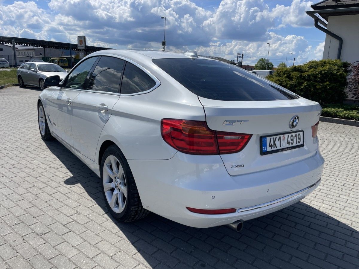 BMW Řada 3, 2,0 d 120kw GT Panorama, prav. - fotka 3