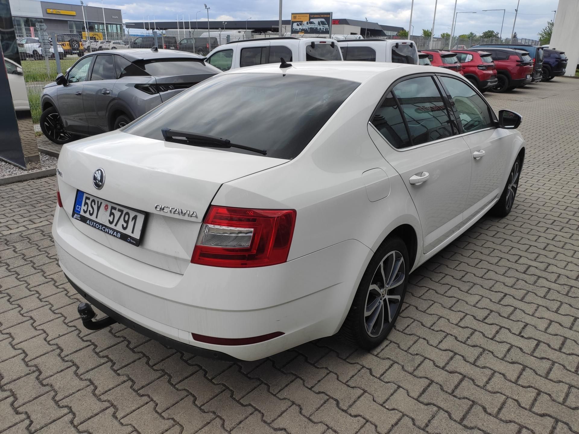 Škoda Octavia, 1.6 TDI 115k DSG TZ po STK - fotka 5