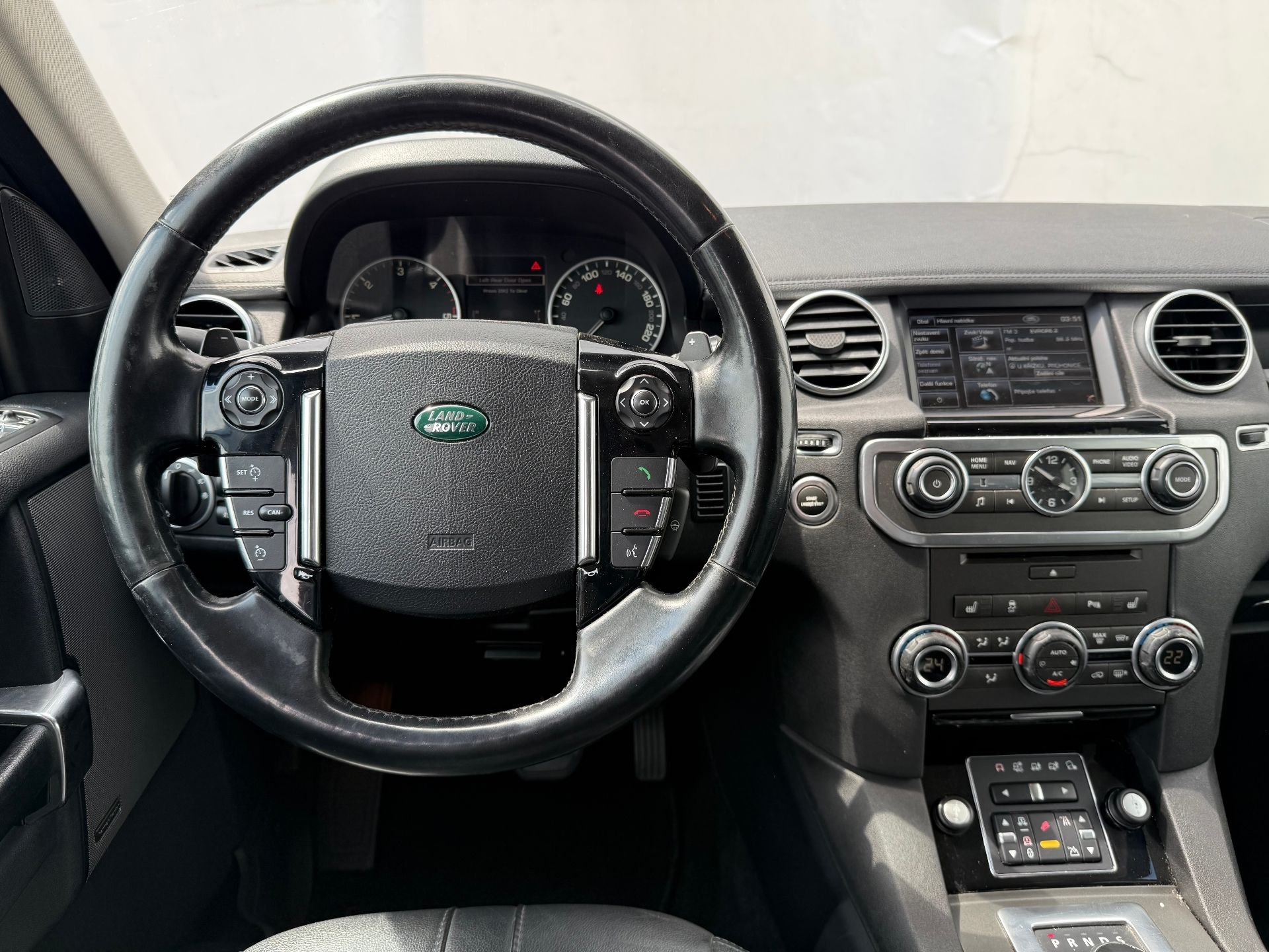 Land Rover Discovery, 3.0 SDV6 188 kW HSE AT  4x4 - fotka 5