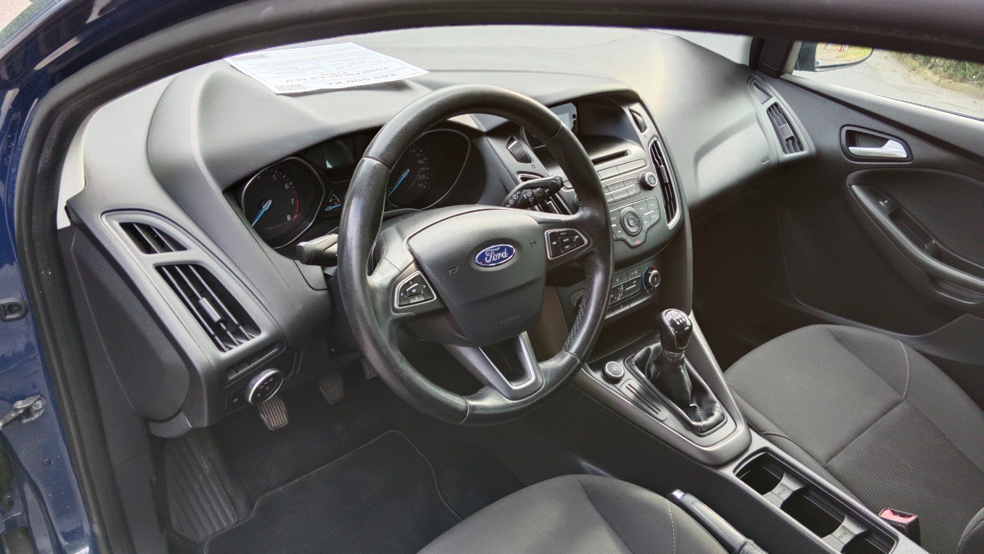 Ford Focus, 1.6 16 V 77KW - fotka 5