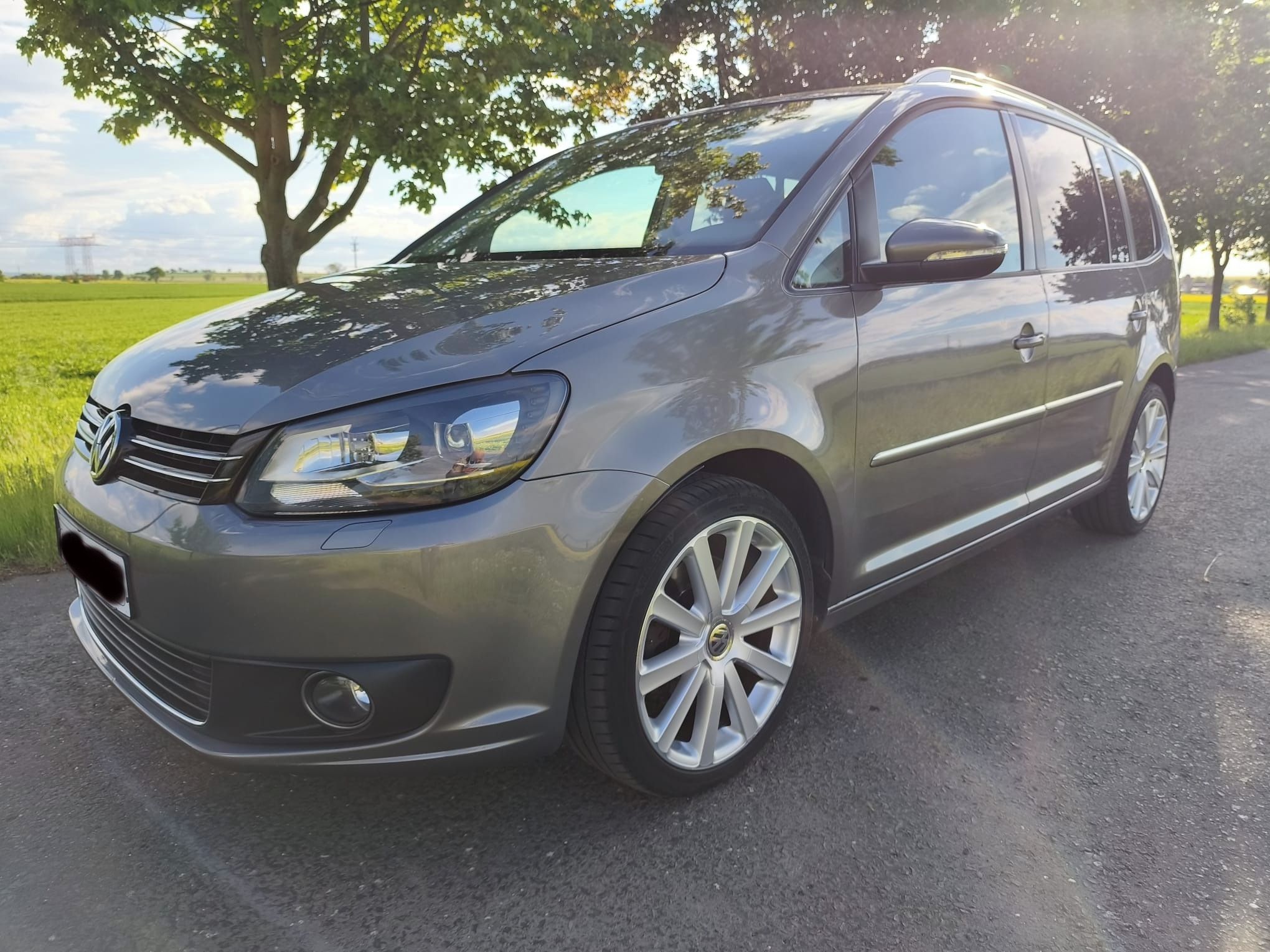 Volkswagen Touran, 1,4 TSi 125 kW, 7 míst - fotka 4