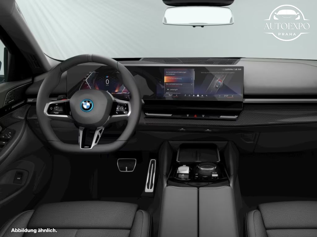 BMW Řada 5, 530e xDrive Touring M Sport - fotka 4