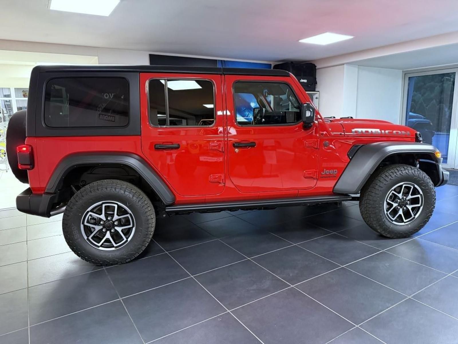 Jeep Wrangler, Unlimited 2.0T 272k AT8 - fotka 4