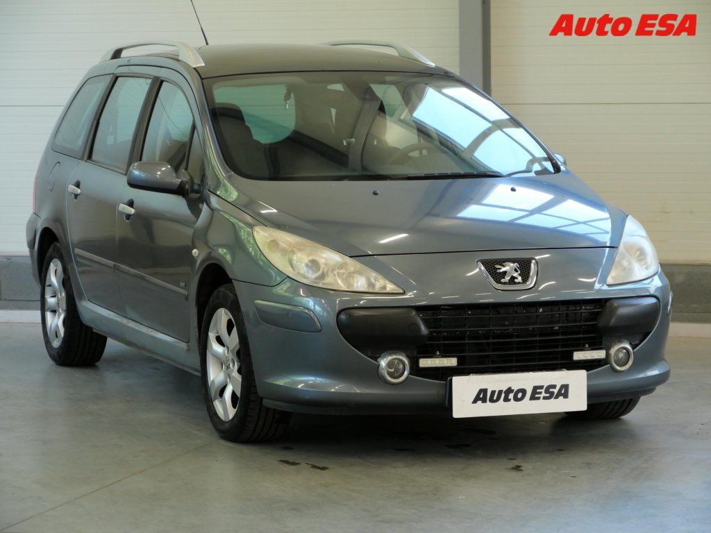 Peugeot 307, 1.6hdi,panorama,autoAC