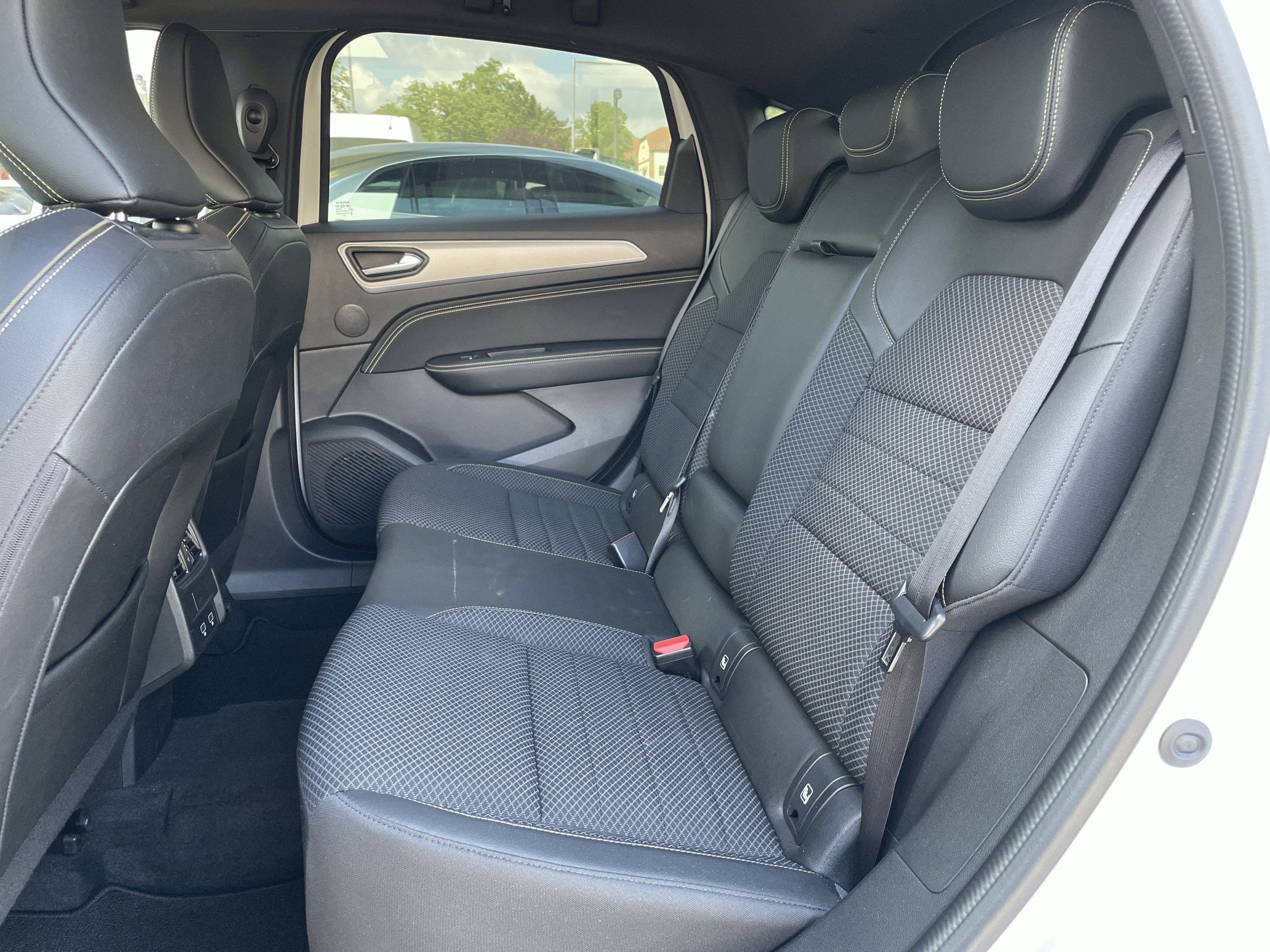 Renault Arkana, mild hybrid TCe 140 EDC Techno - fotka 6