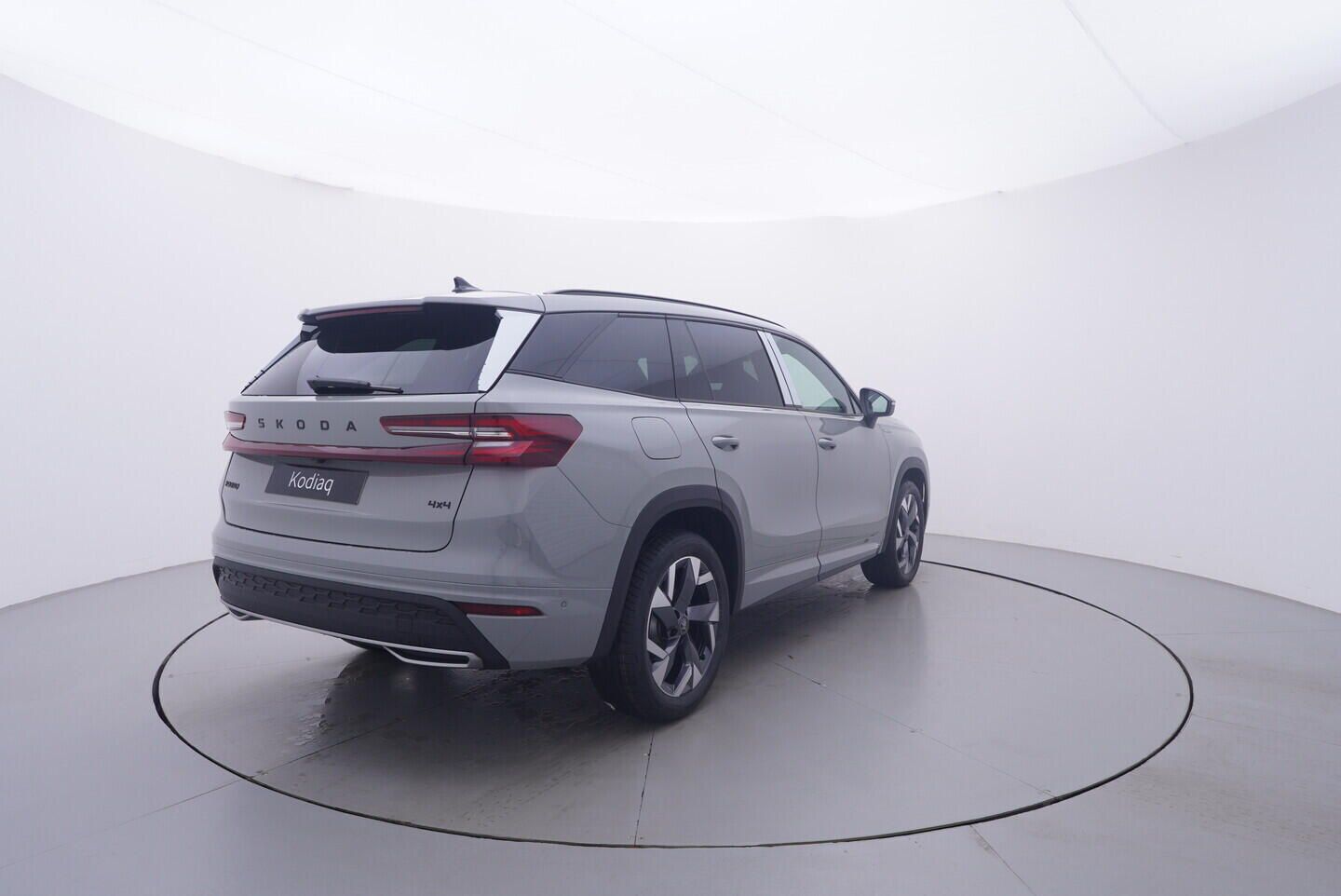 Škoda Kodiaq, Sportline 2.0 TDI 4x4 142 kW - fotka 5