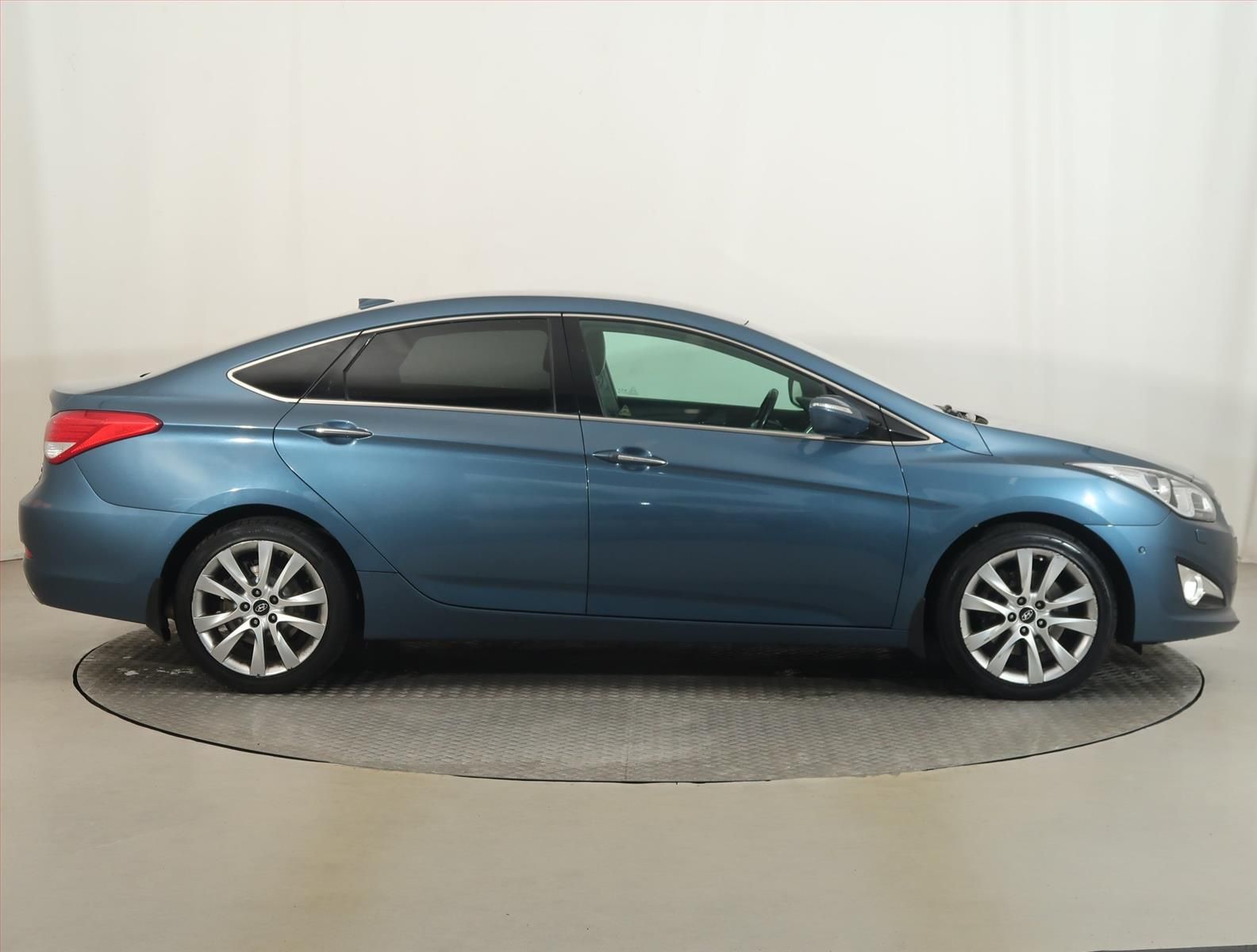 Hyundai i40, 1.7 CRDi, Serv.kniha, Navi - fotka 6