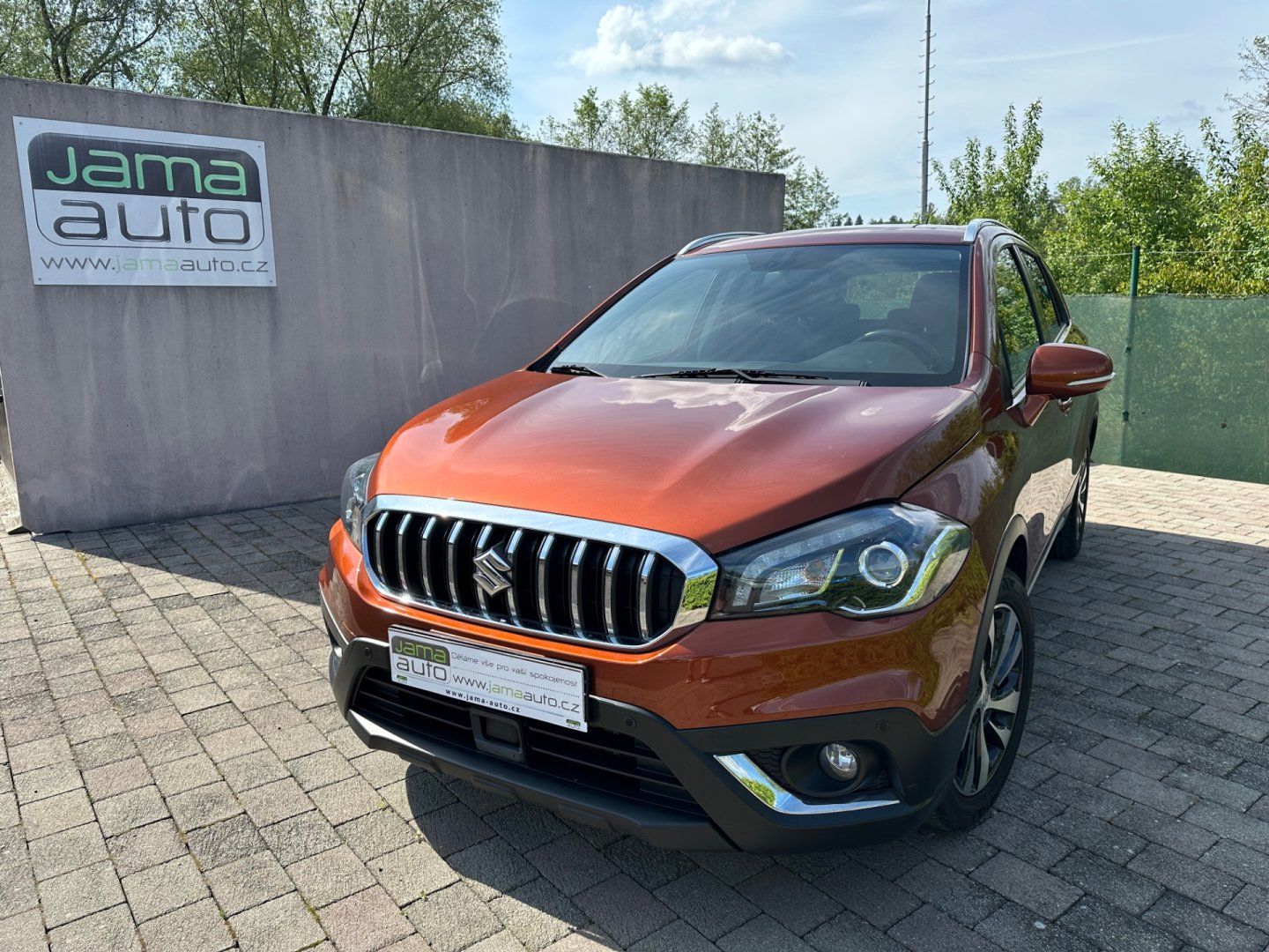 Suzuki SX4 S-Cross, 1.4T 103kW AT ELEGANCE TAŽNÉ - fotka 2