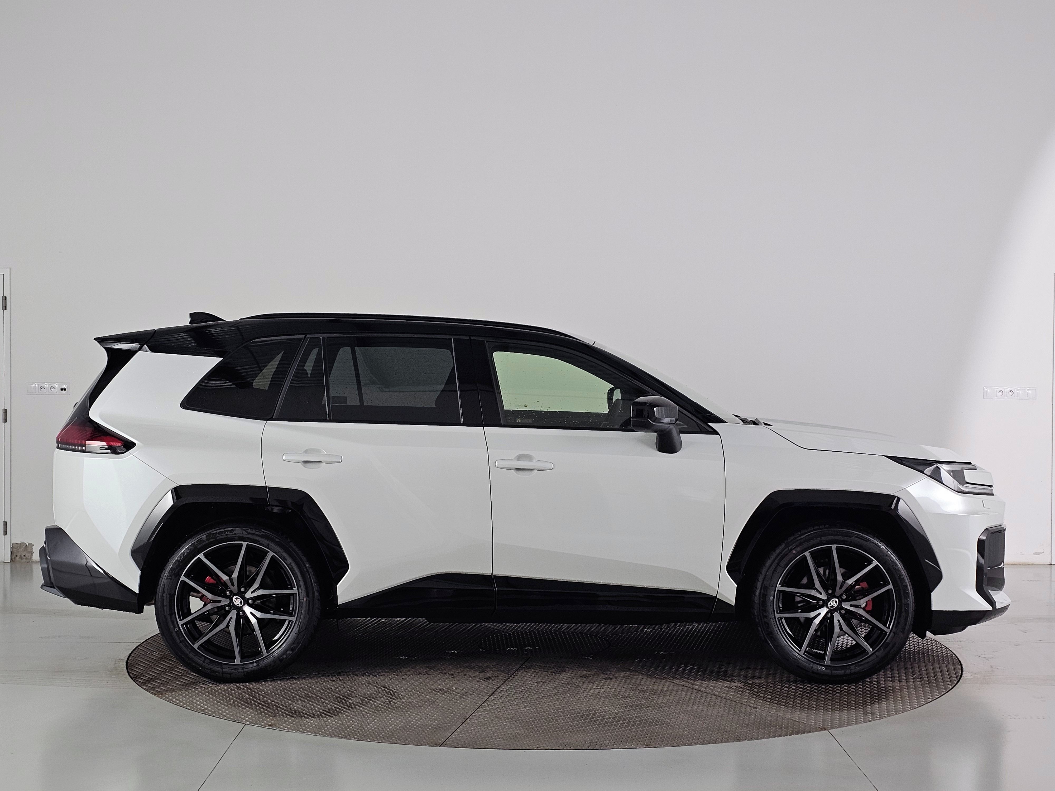 Toyota Rav4, 2,5 GR SPORT AWD - fotka 4