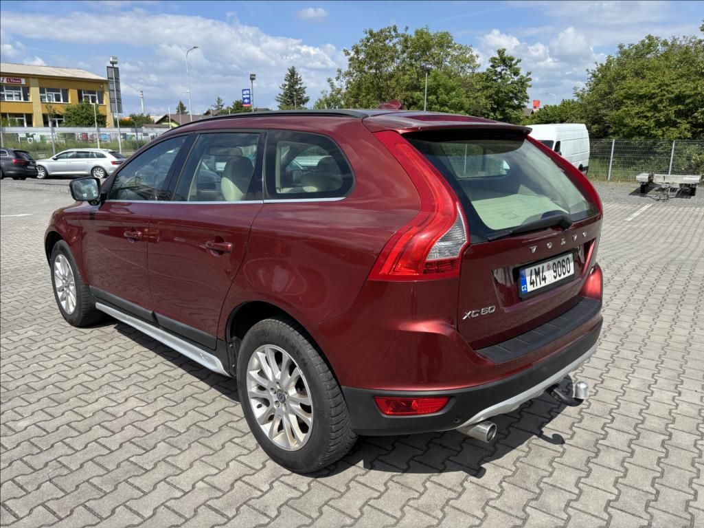 Volvo XC60, 2,4 D5 136kw,ČR - fotka 6