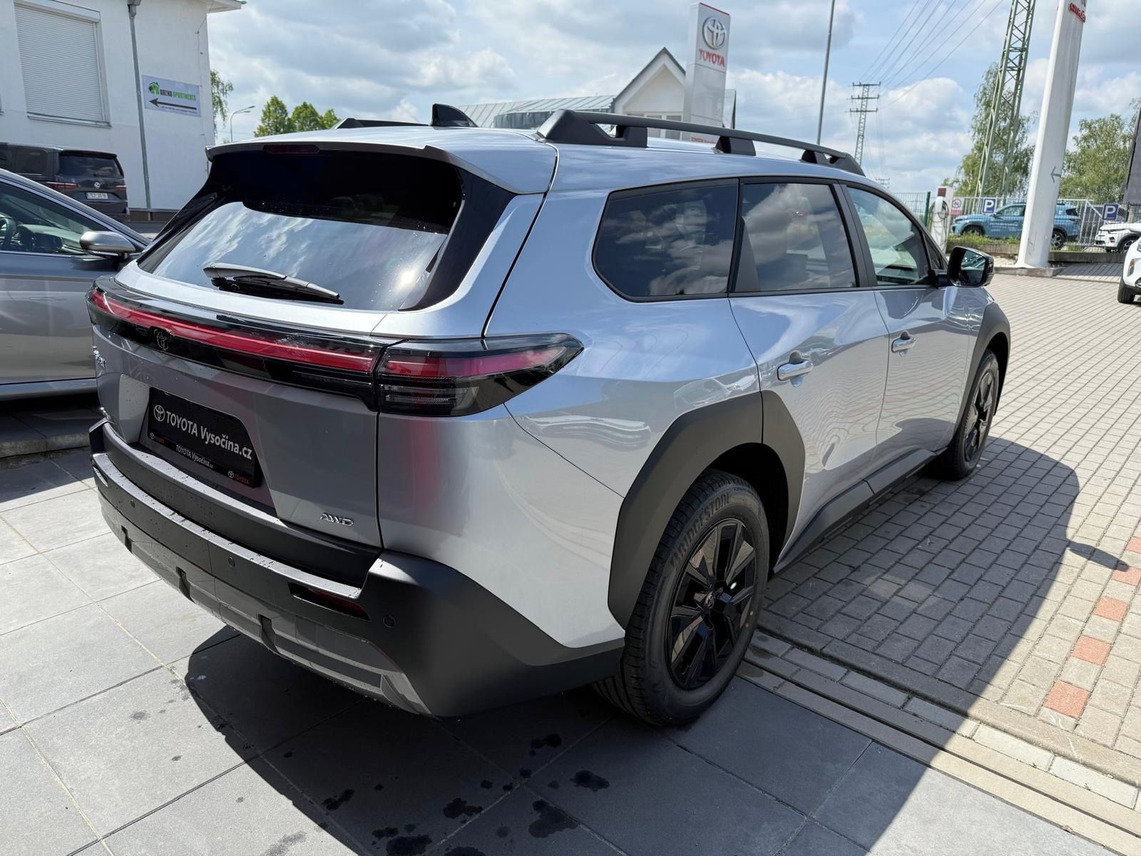 Toyota Bz4x Touring, Style 4x4 380PS 74,7kWh - fotka 5