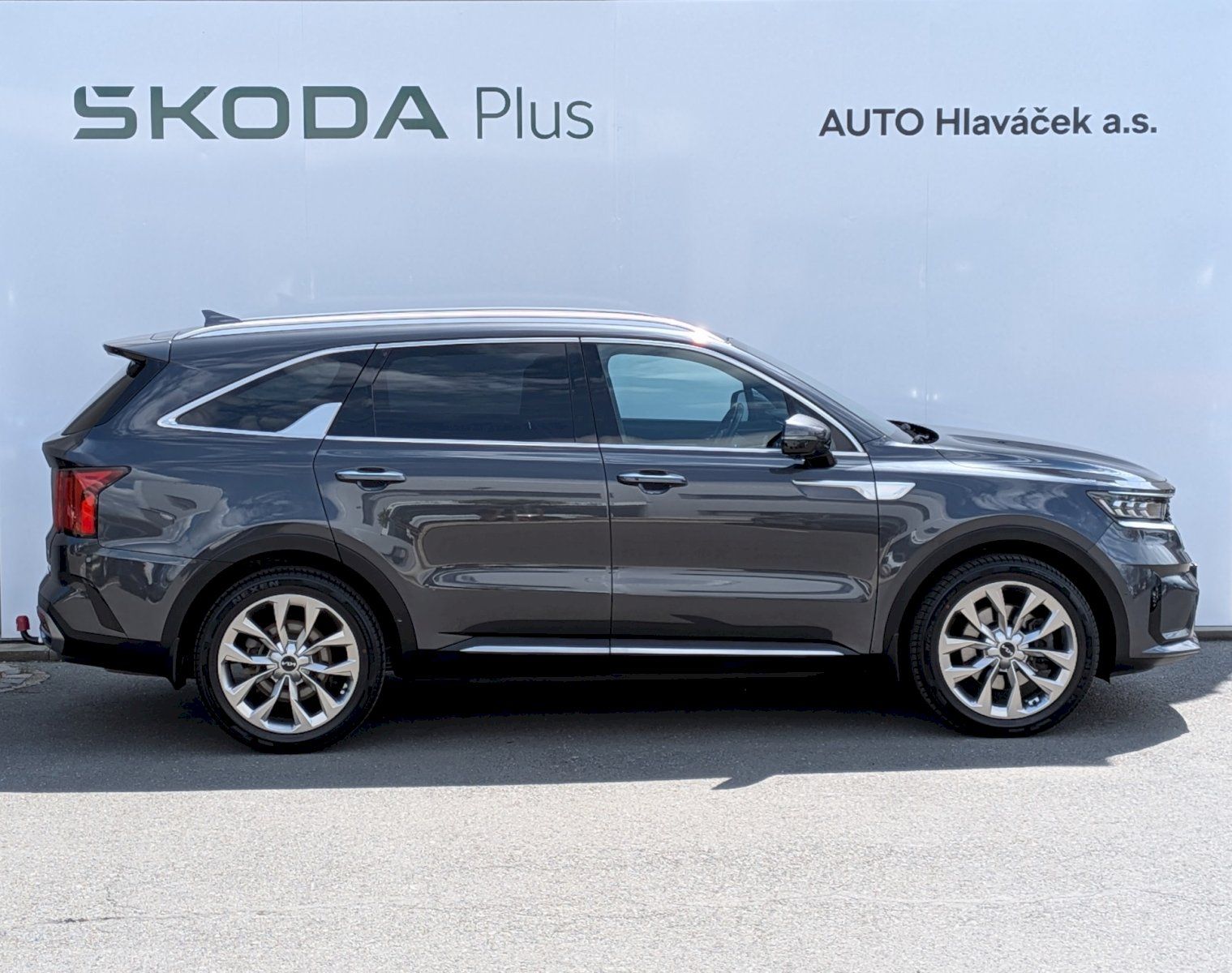 Kia Sorento, 2,2CRDi 142kW 4x4 8DCT TOP - fotka 6