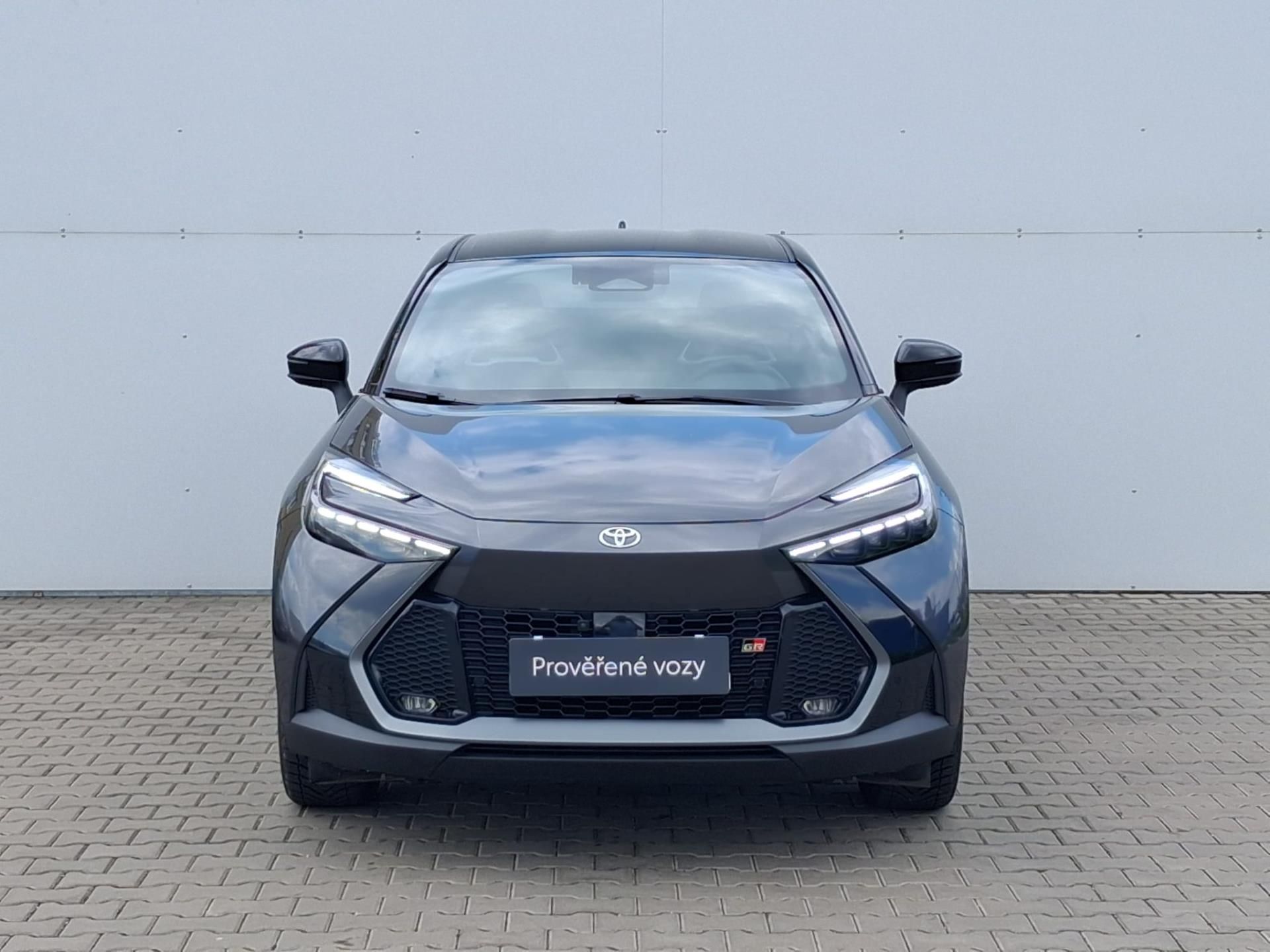 Toyota C-HR, 2,0 HEV e-CVT GR Sport - fotka 4