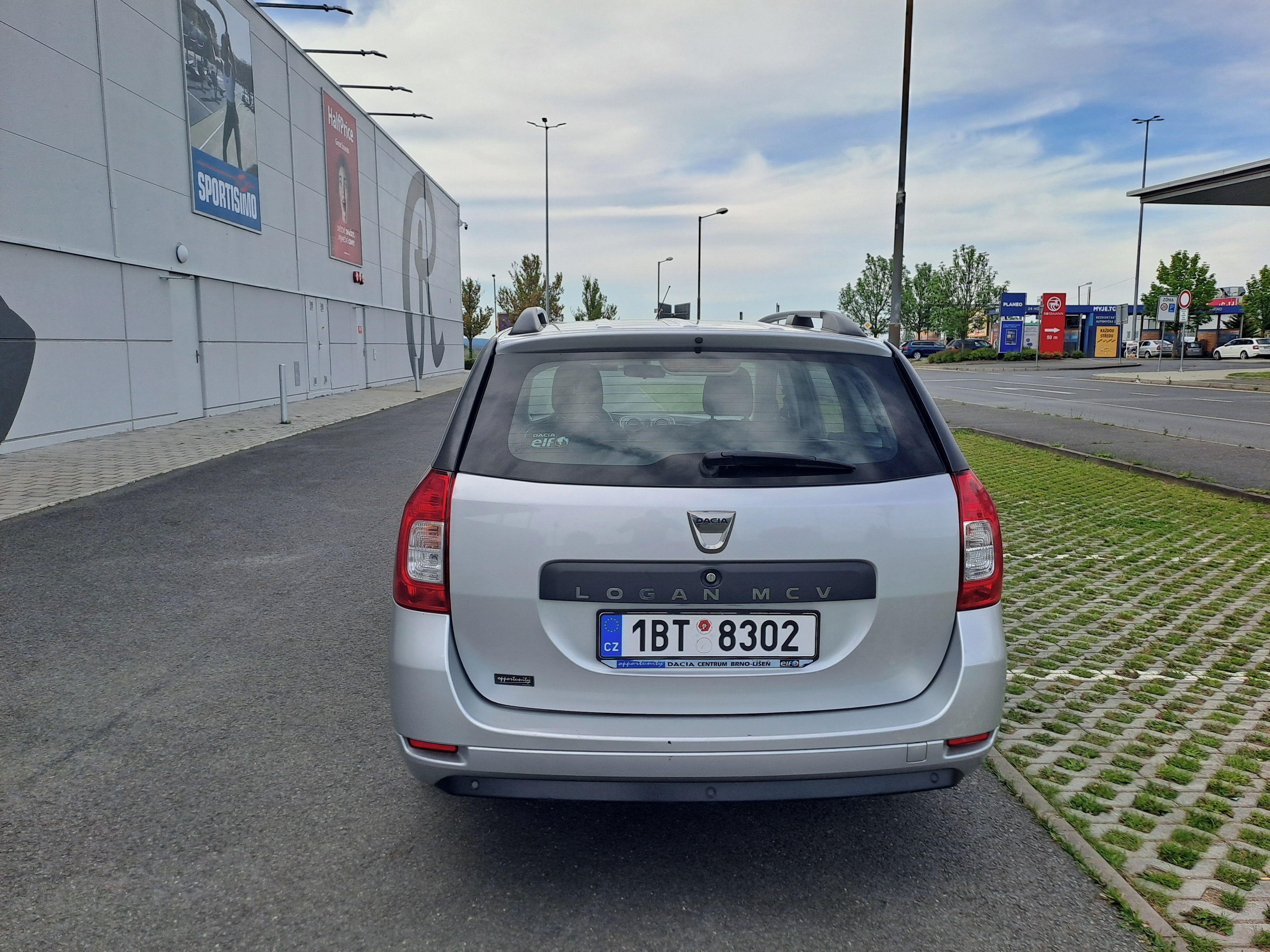 Dacia Logan, 1.0SCE MCV 1.MAJ + ZIMNÍ KOLA - fotka 6
