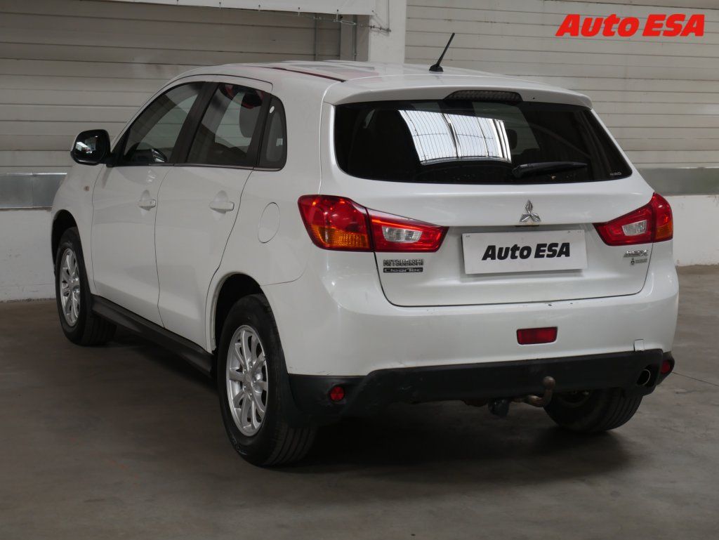 Mitsubishi ASX, 1.8 Di-D 4x4,ČR,AC,temp - fotka 4