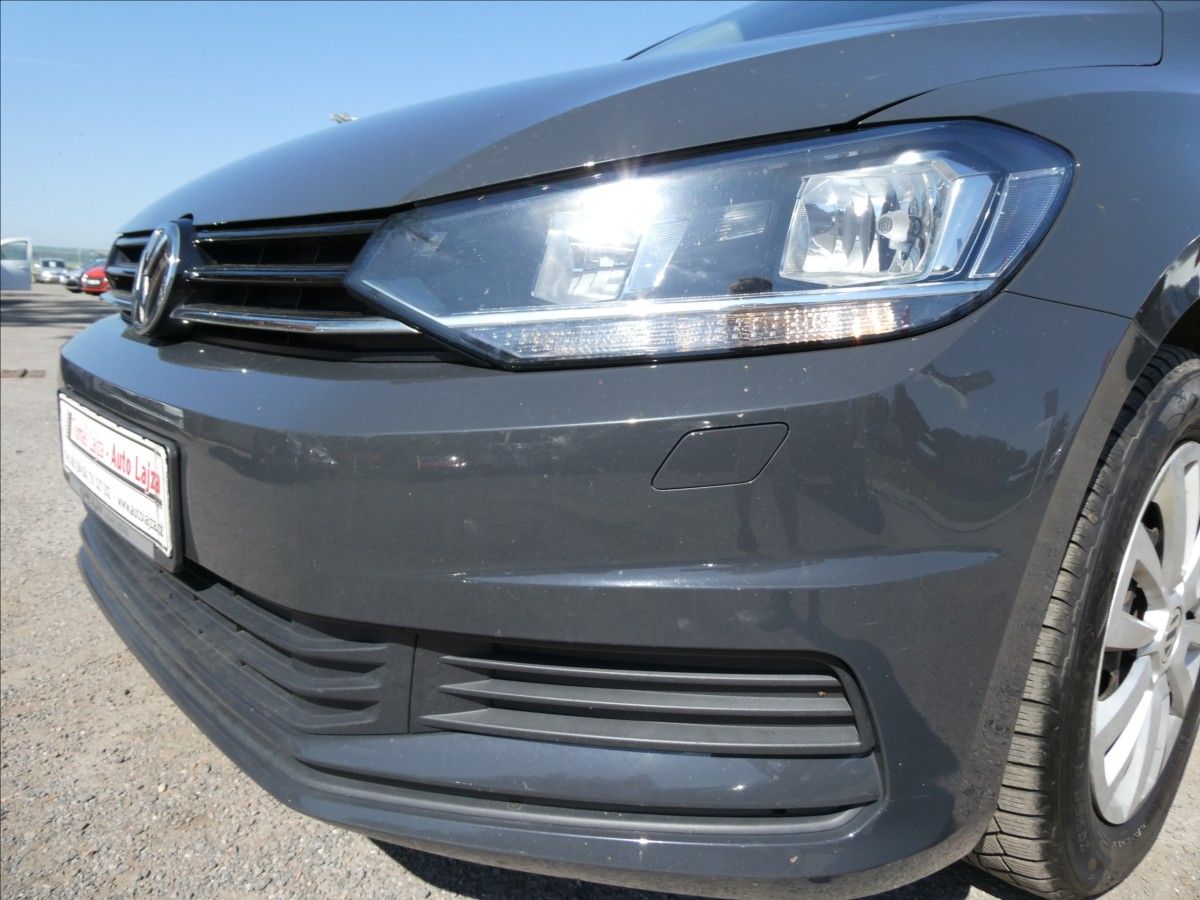 Volkswagen Touran, 1,6 TDi DSG 7.míst,1maj.,závěs - fotka 4