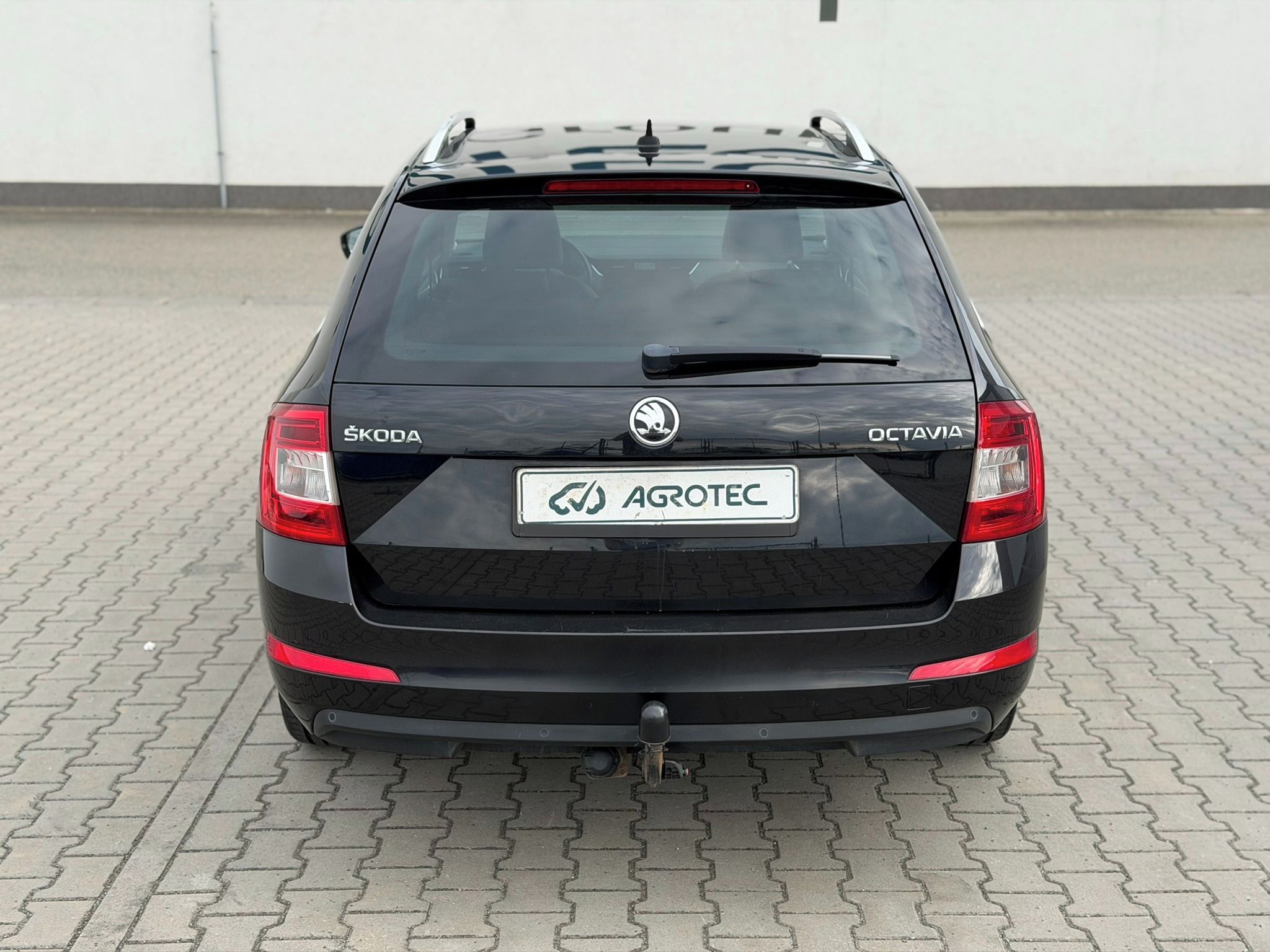 Škoda Octavia, 2.0 TDI 110kW DSG Style Combi - fotka 6