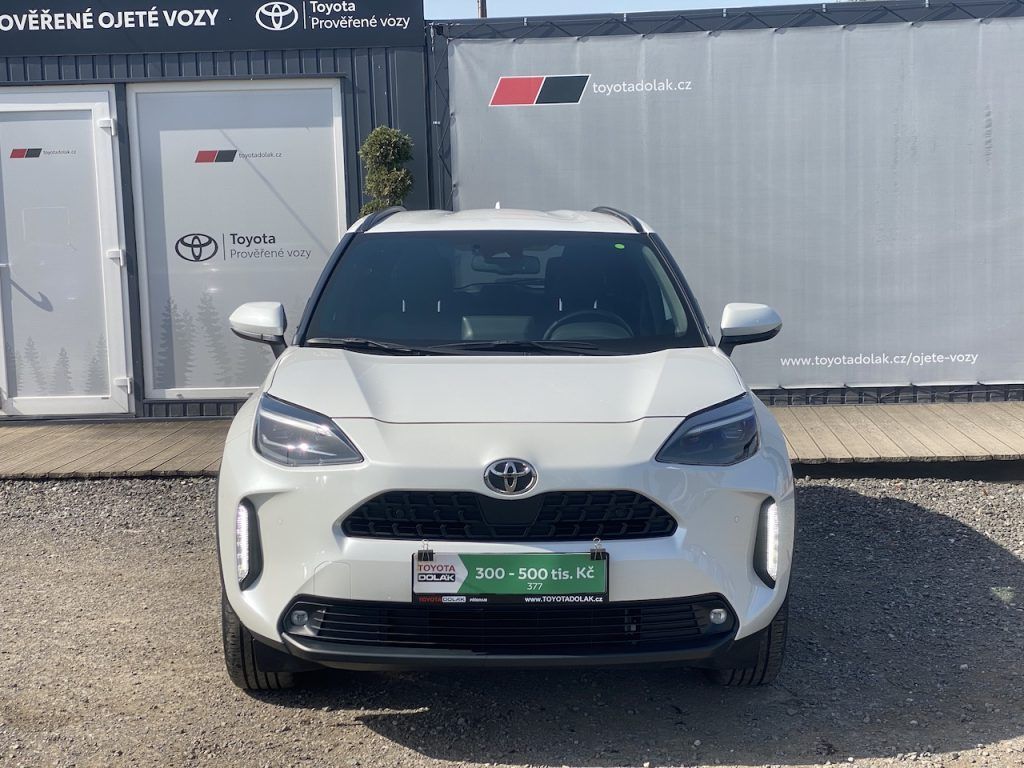 Toyota Yaris Cross, 1.5i, ČR-1m, Style Tech, tažné - fotka 3