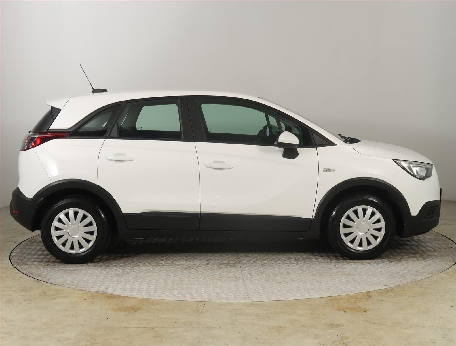 Opel Crossland, 1.2, Enjoy, ČR,1.maj - fotka 6