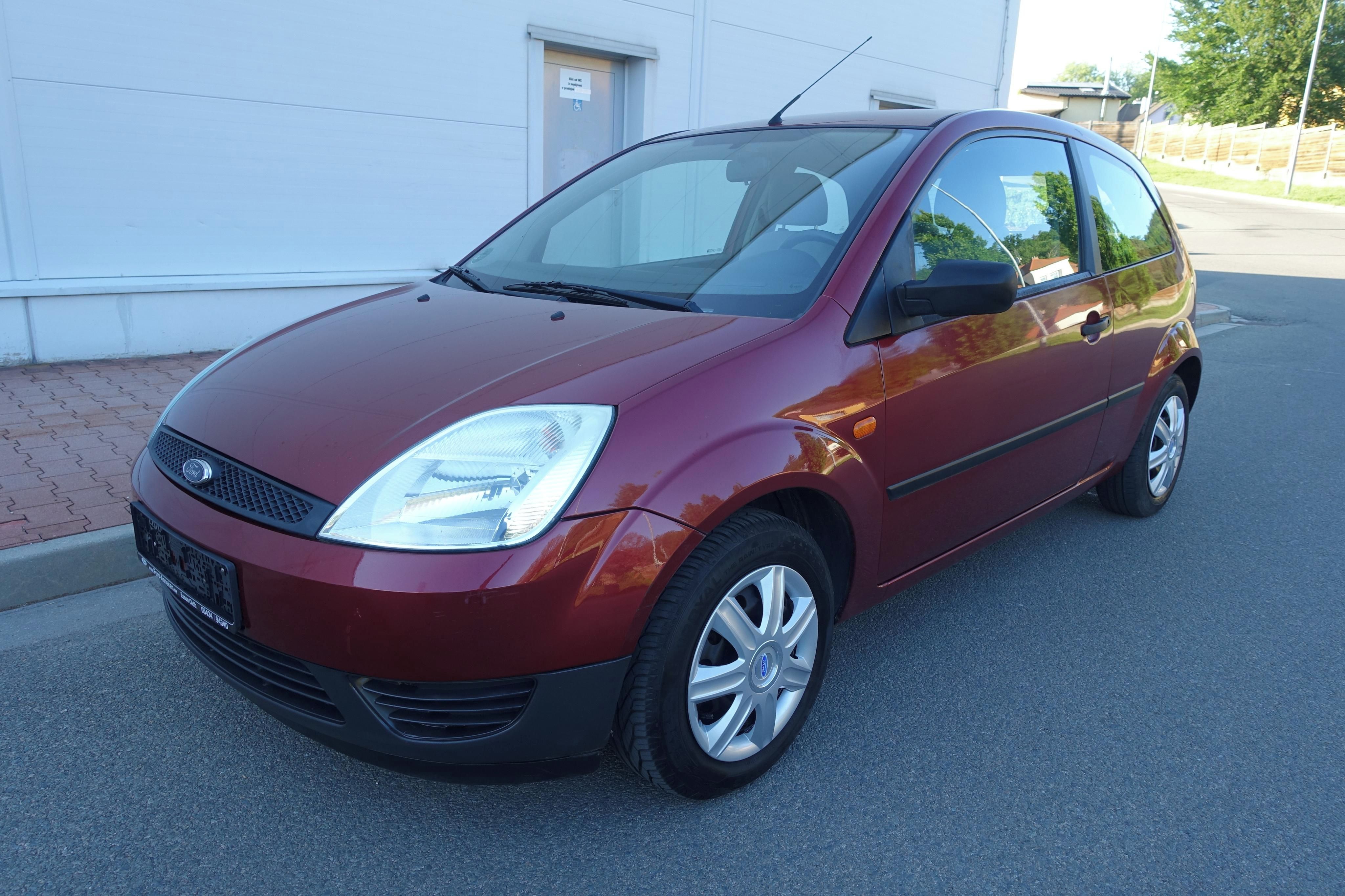 Ford Fiesta, 1.3 51kw garáž,důchodce TOP ! - fotka 3