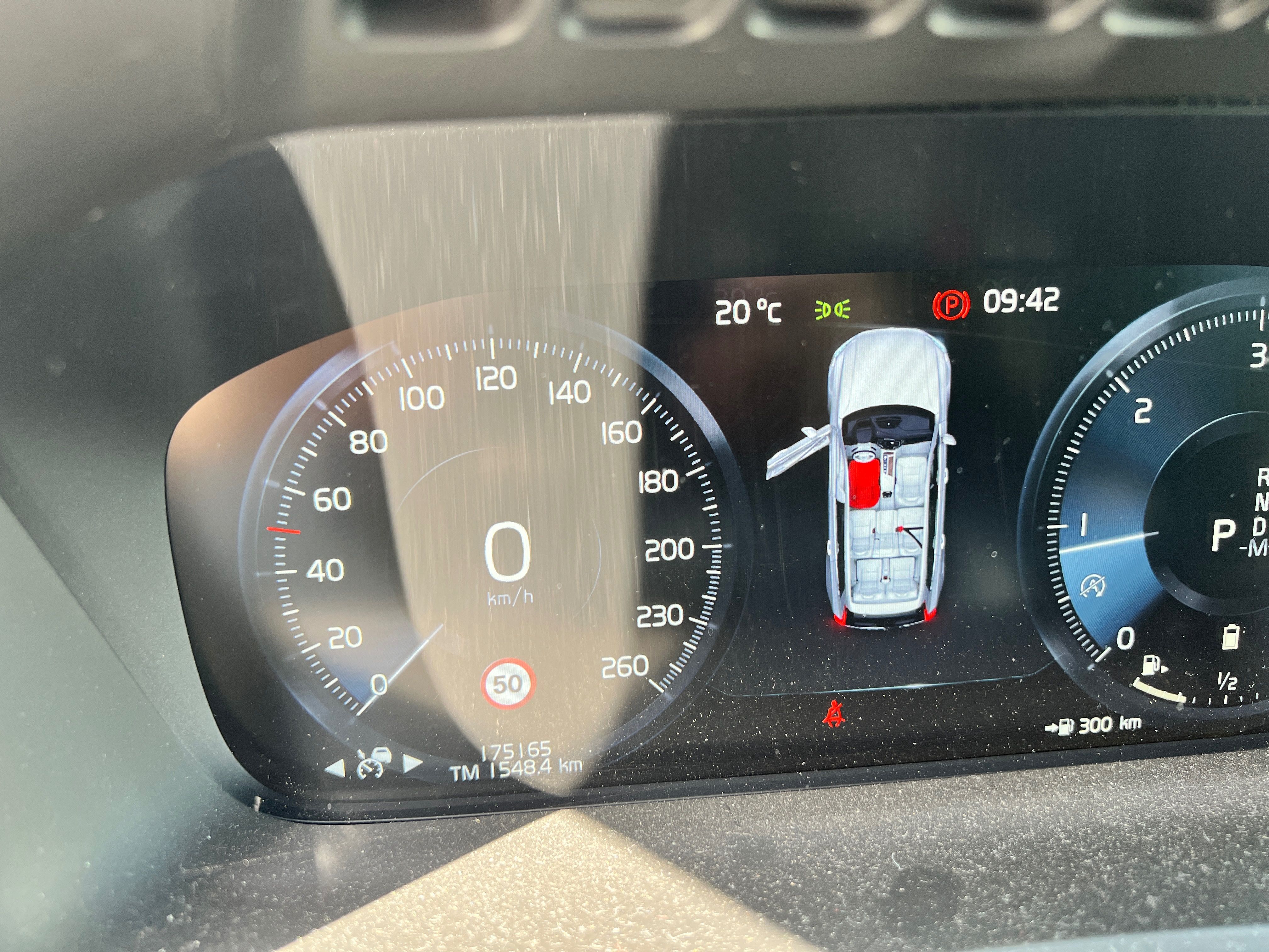 Volvo XC90, B5 AWD 7-míst, tažné zařízení - fotka 5
