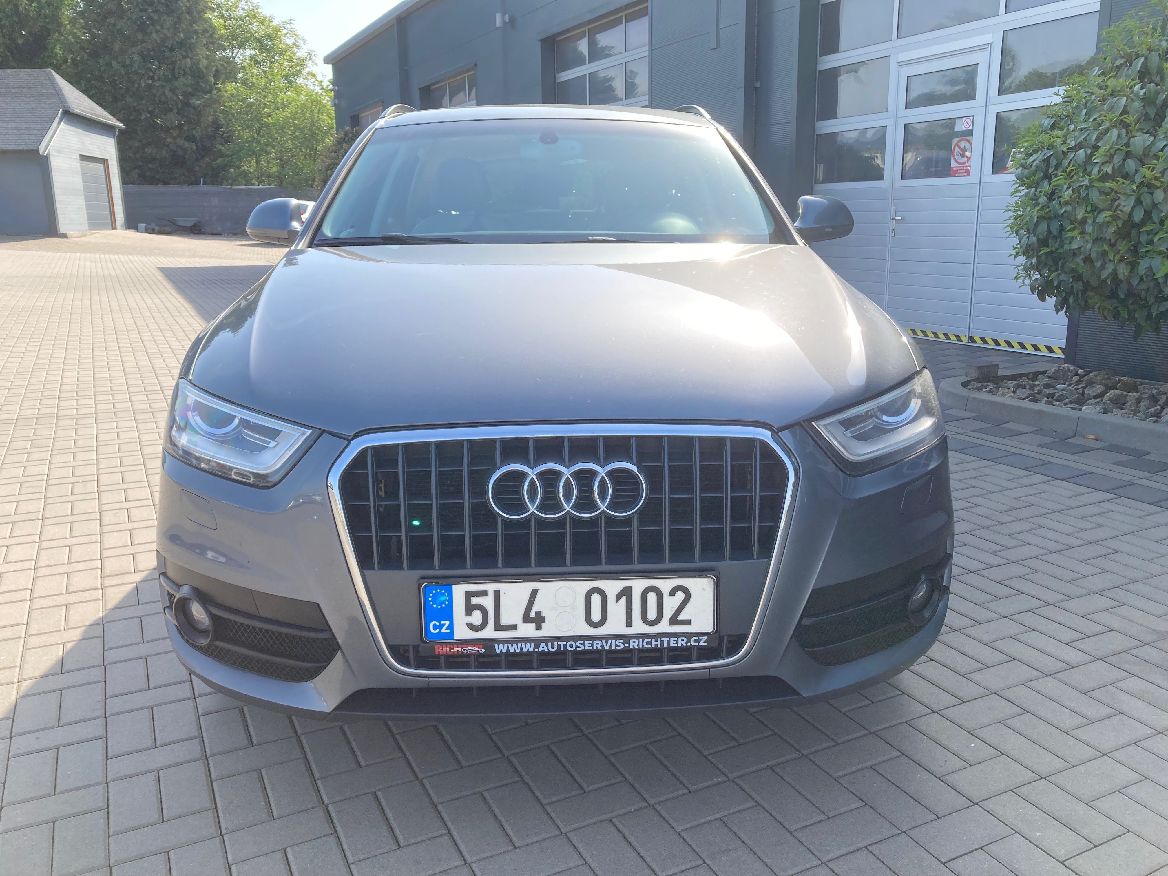 Audi Q3, 2,0 TDI 103kw - fotka 2