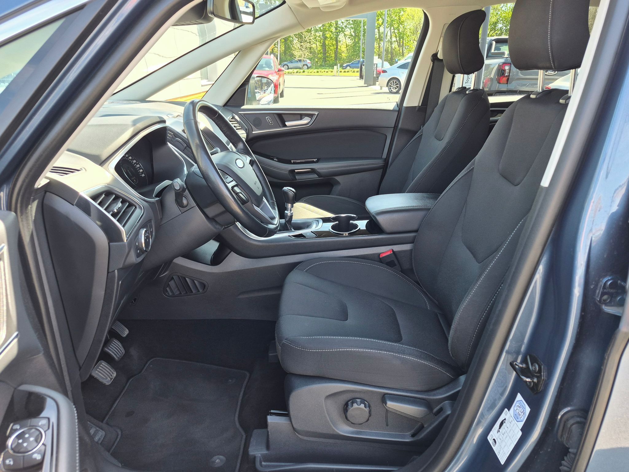 Ford S-MAX, 2.0 EcoBlue 110kw Titanium - fotka 5
