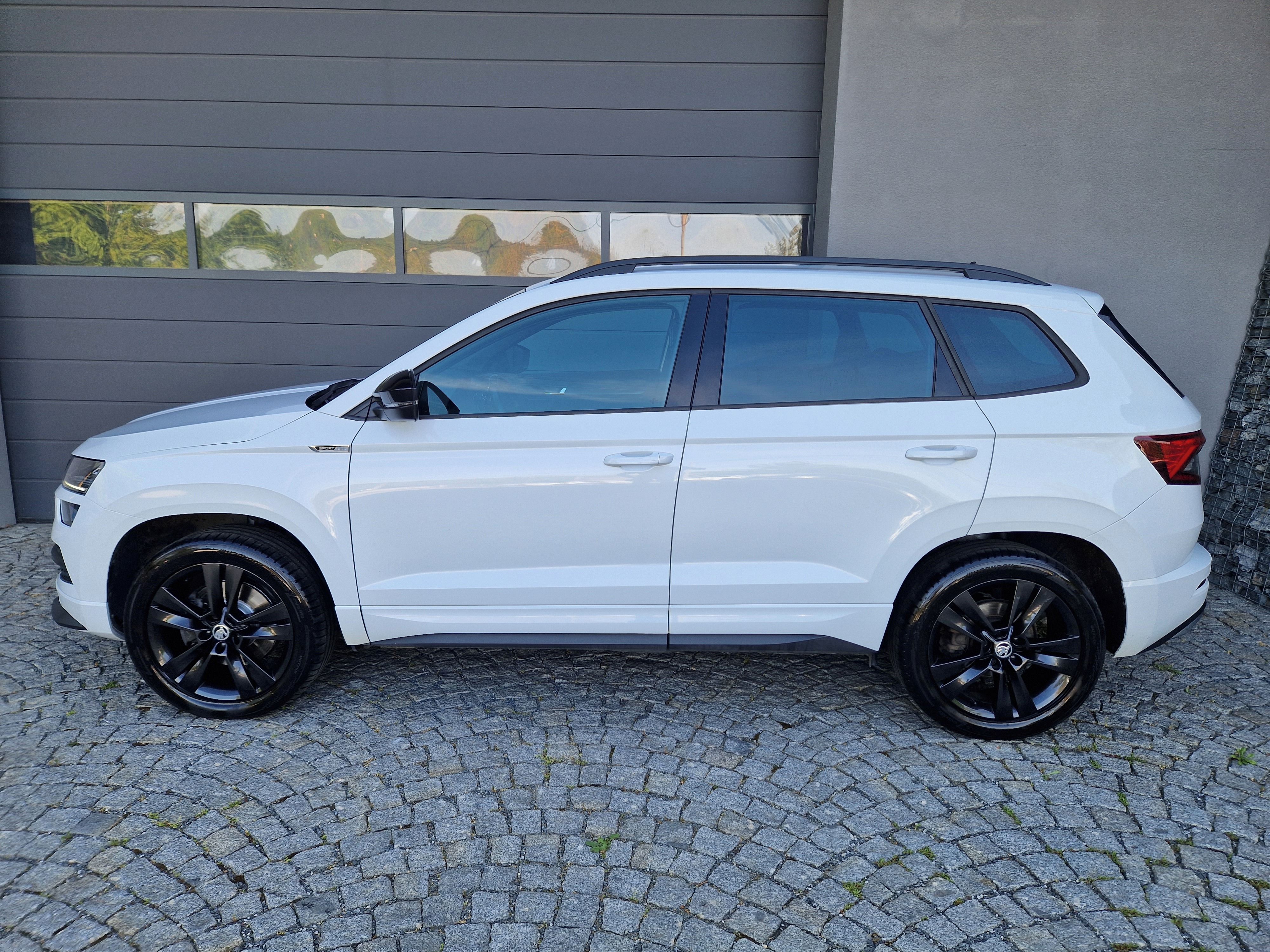 Škoda Karoq, 1,5TSI,110KW,DSG,4x4,Sportline - fotka 2