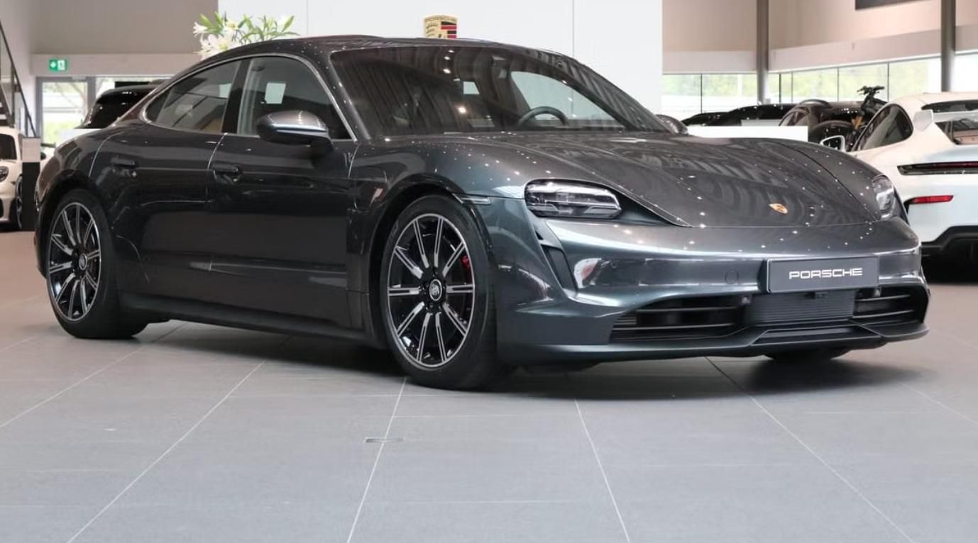 Porsche Taycan, 4S DD AWD Matrix vzd. odpruž.
