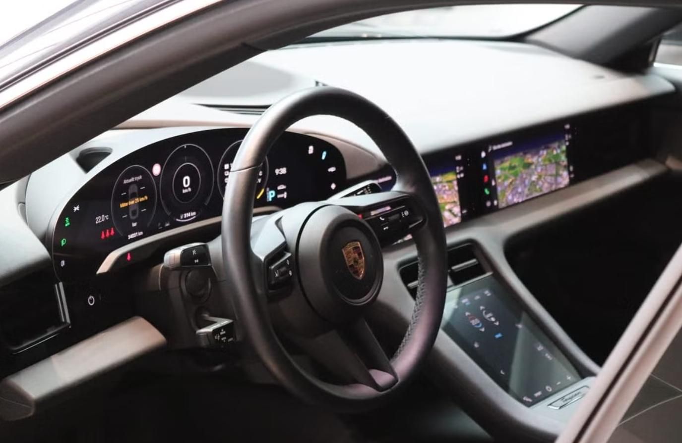 Porsche Taycan, 4S DD AWD Matrix vzd. odpruž. - fotka 3