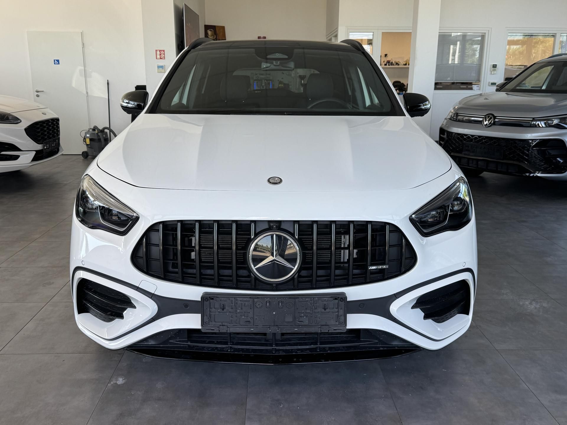 Mercedes-Benz GLA, GLA 35 AMG 4-MATIC - fotka 2