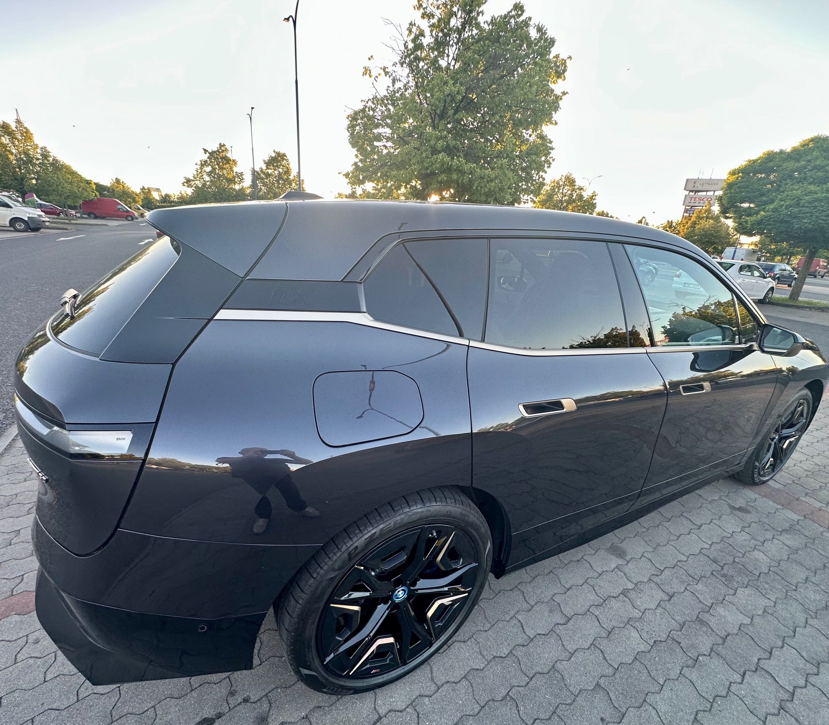 BMW iX - fotka 3