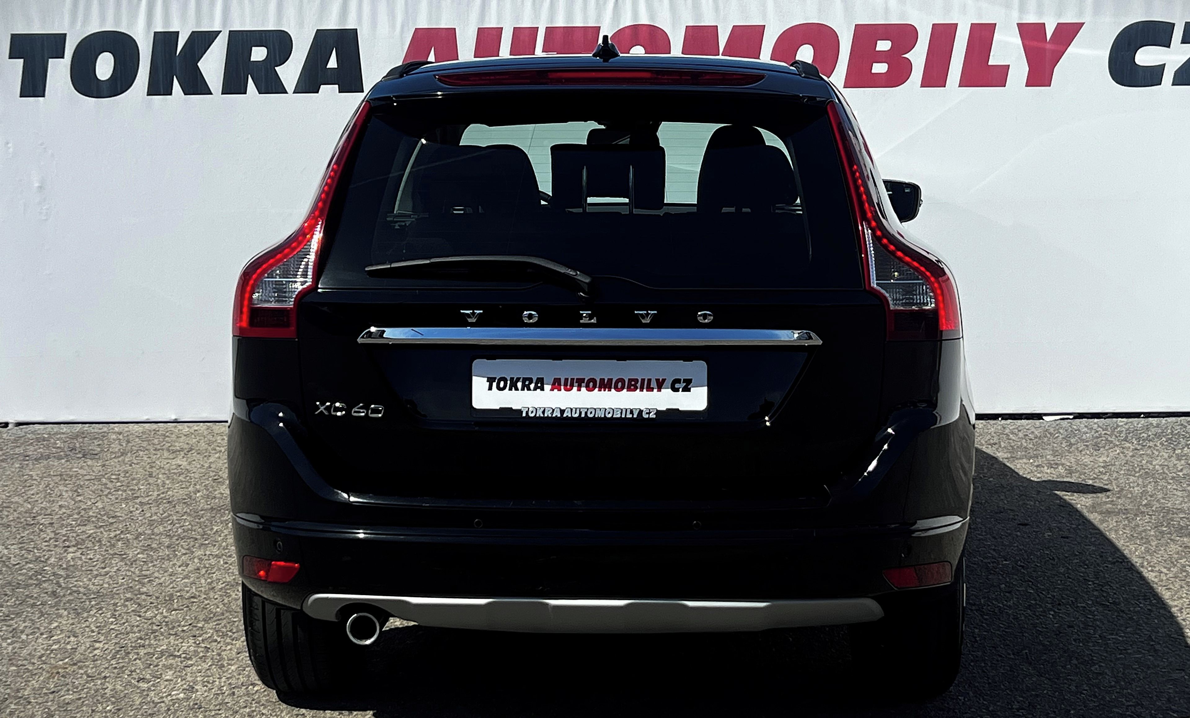 Volvo XC60, 2.0d D3 A/T Momentum Navigace - fotka 5