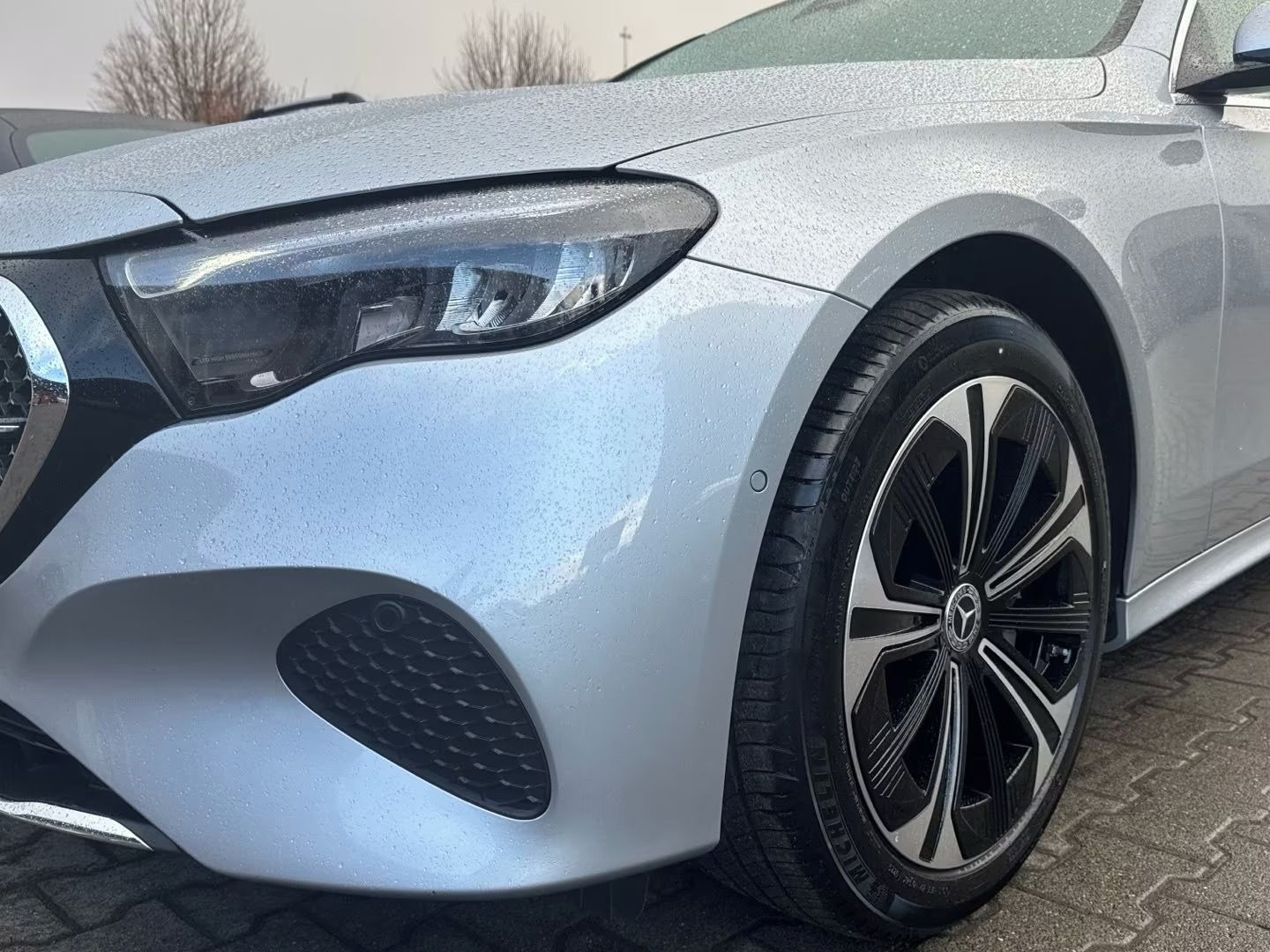 Mercedes-Benz Třídy E, 300de4M Avantgarde*Distro*360° - fotka 2