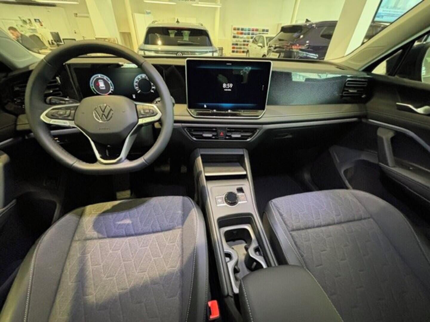 Volkswagen Tiguan, People 1,5 TSI 150 kW eHybrid - fotka 6