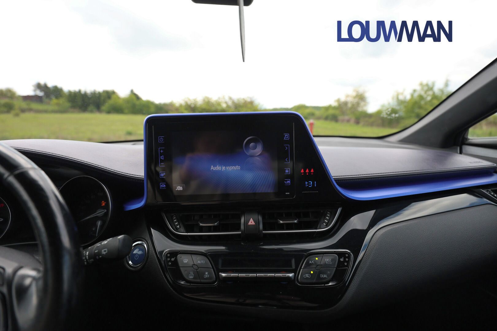 Toyota C-HR, Hybrid 1.8 VVT-i Dynamic - fotka 6