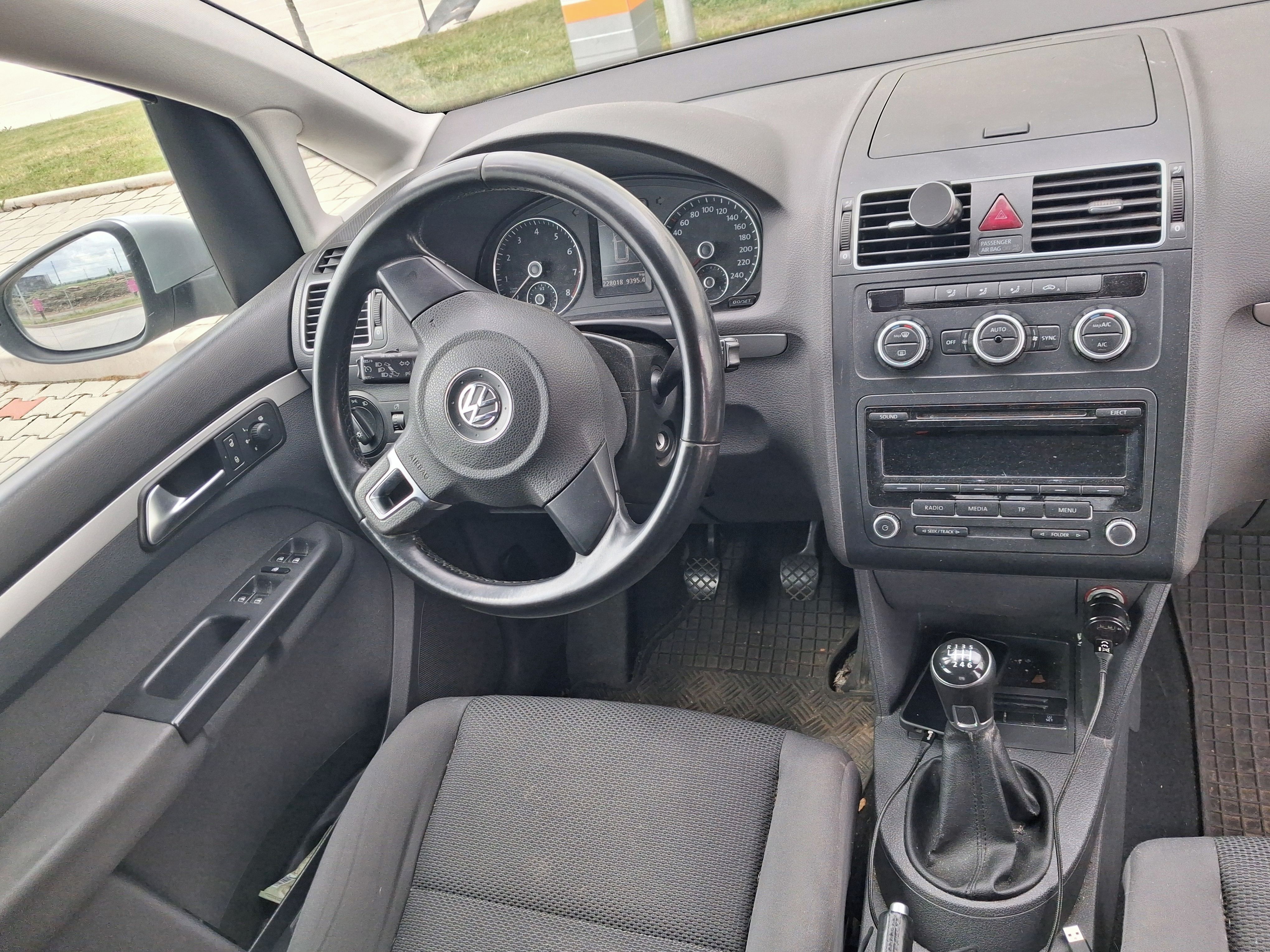 Volkswagen Touran, 1.4 TSI + CNG - fotka 2