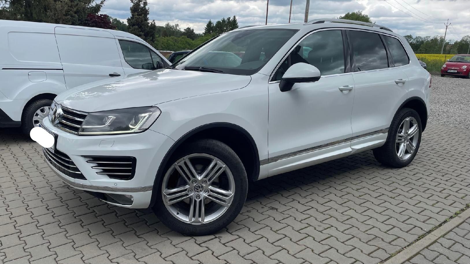 Volkswagen Touareg, 3.0 TDI R-Line 4x4 DSG ČR - fotka 3