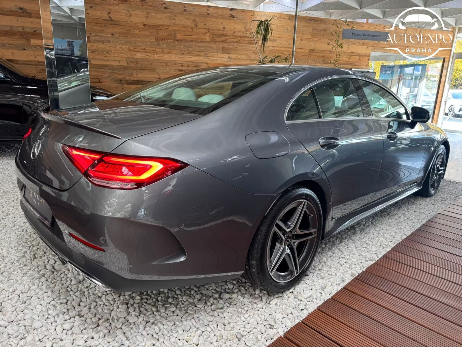 Mercedes-Benz CLS, 300d 4Matic AMG MULTIBEAM BURM - fotka 4
