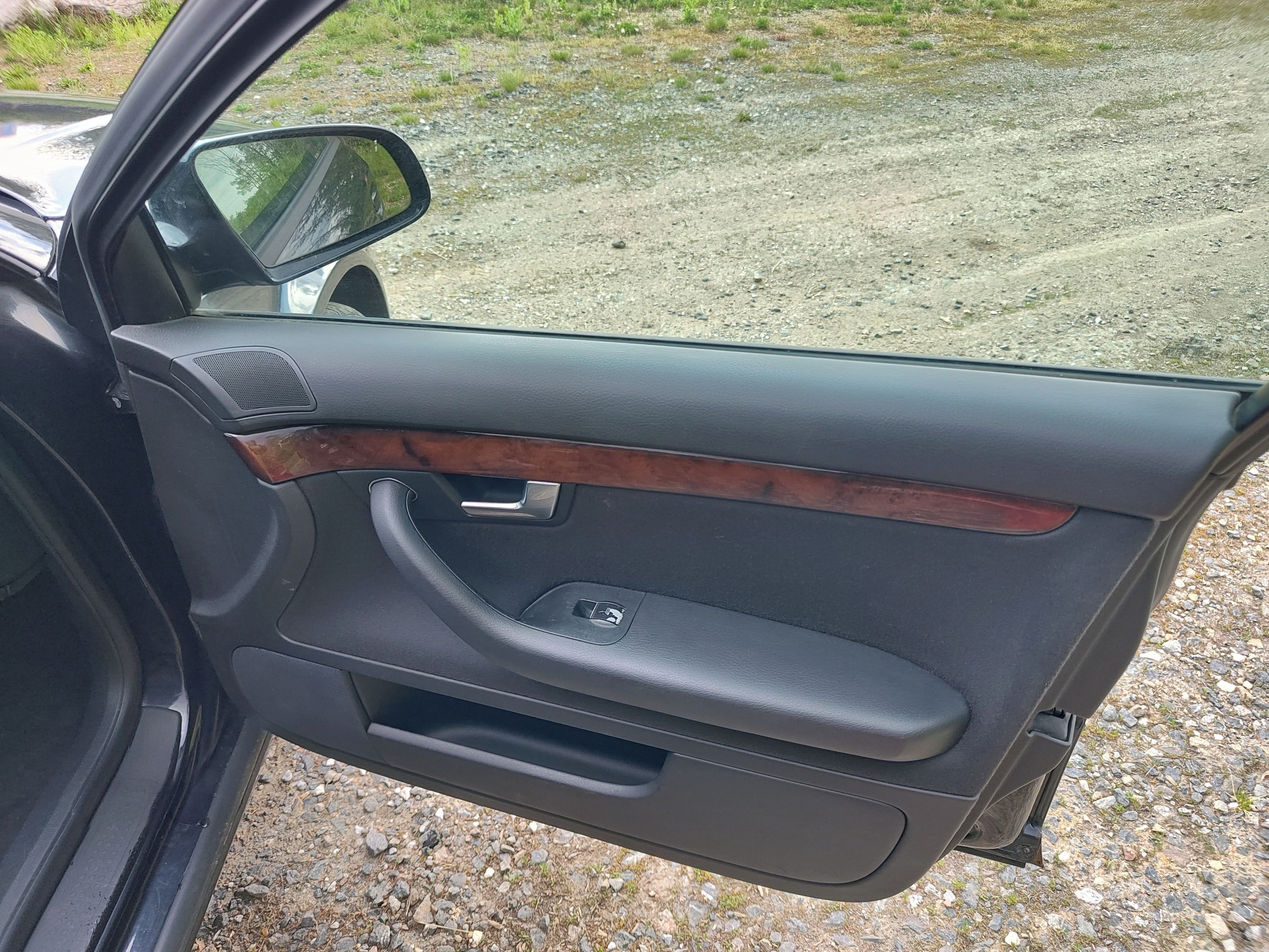 Audi A4 Avant, 2.5 Tdi - fotka 5