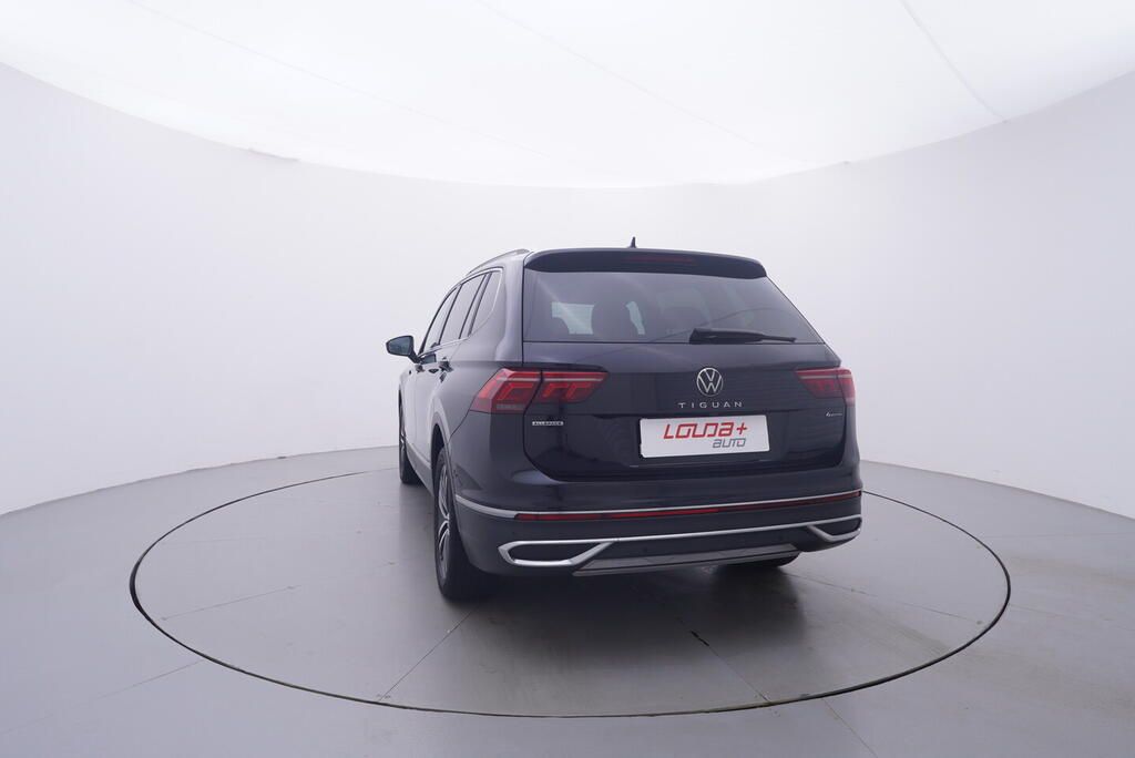 Volkswagen Tiguan, Elegance 2.0 TSI 140 kW - fotka 4