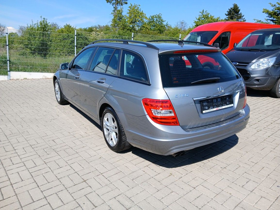Mercedes-Benz Třídy C, 2,2 CDI Blueeficiency - fotka 3