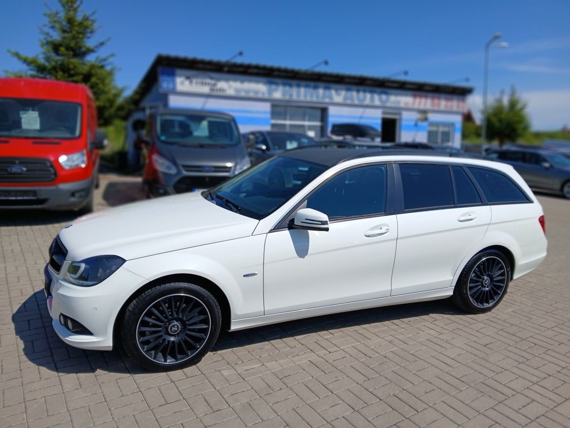 Mercedes-Benz Třídy C, C 200 2,2 CDI - fotka 2