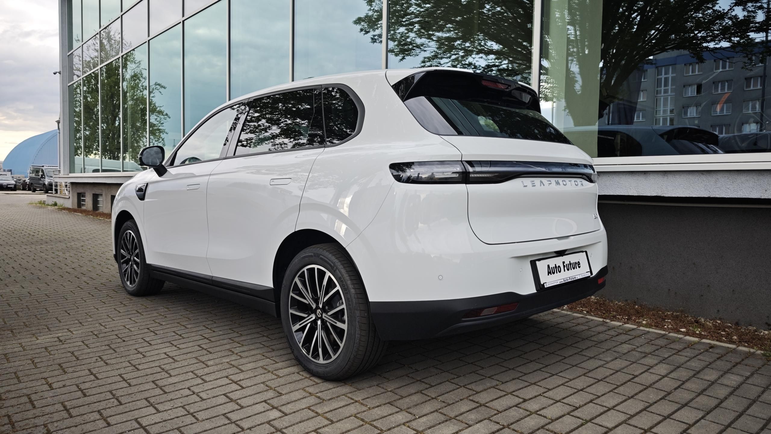 Leapmotor B10, Design 67kW - fotka 4