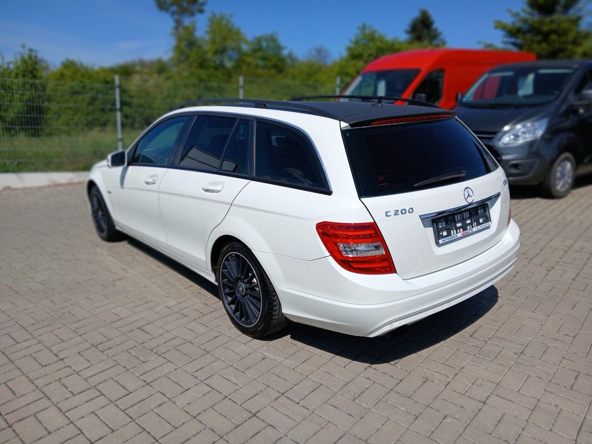 Mercedes-Benz Třídy C, C 200 2,2 CDI - fotka 3