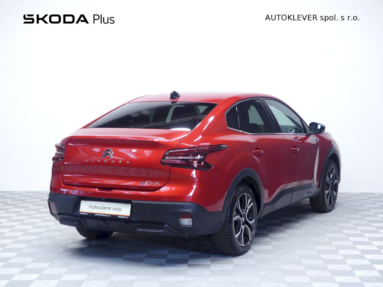 Citroën C4, Shine ë-C4 X 100kW - fotka 2
